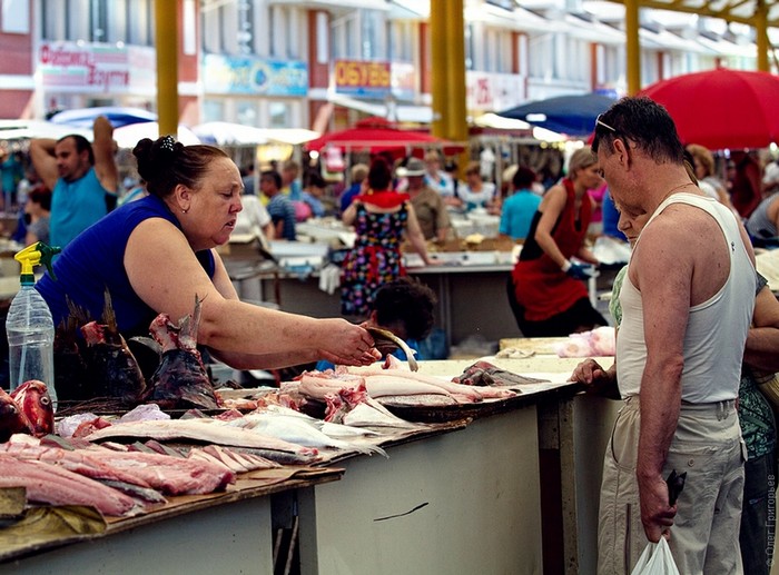 Chợ cá ở Odessa, Ukraina